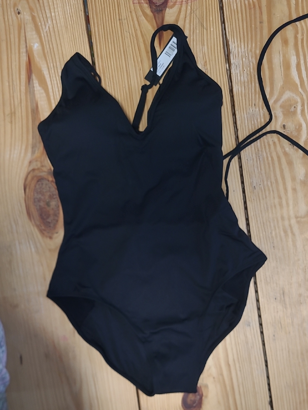 63. NWT  $175 STYLE PLUNGEY L SHORT